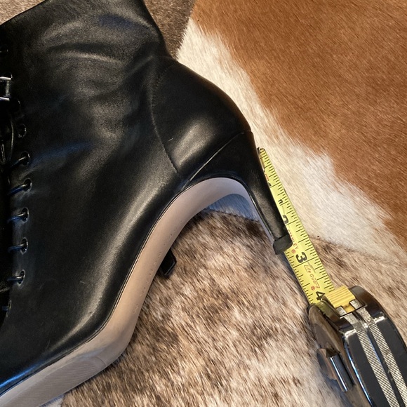 Funky “Zara” Vintage look black leather dress/ casual shirt boot - Picture 7 of 7